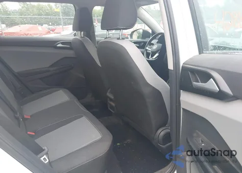 2023 Volkswagen Taos 1.5T S z USA, uszkodzony, nr VIN 3VVDX7B24PM319835